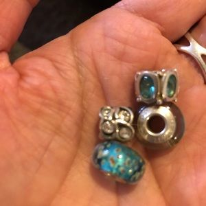 4 pandora charms beads/charms